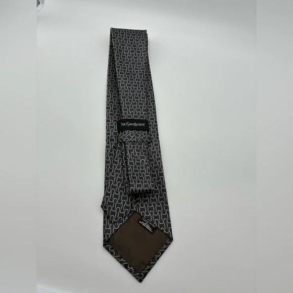 NWOT yves saint Laurent Elegant Black and Gray Men's Tie
